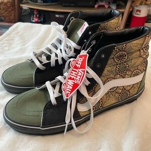 NWT Vans Olive and Black High-Top Sneakers with Leaf Pattern